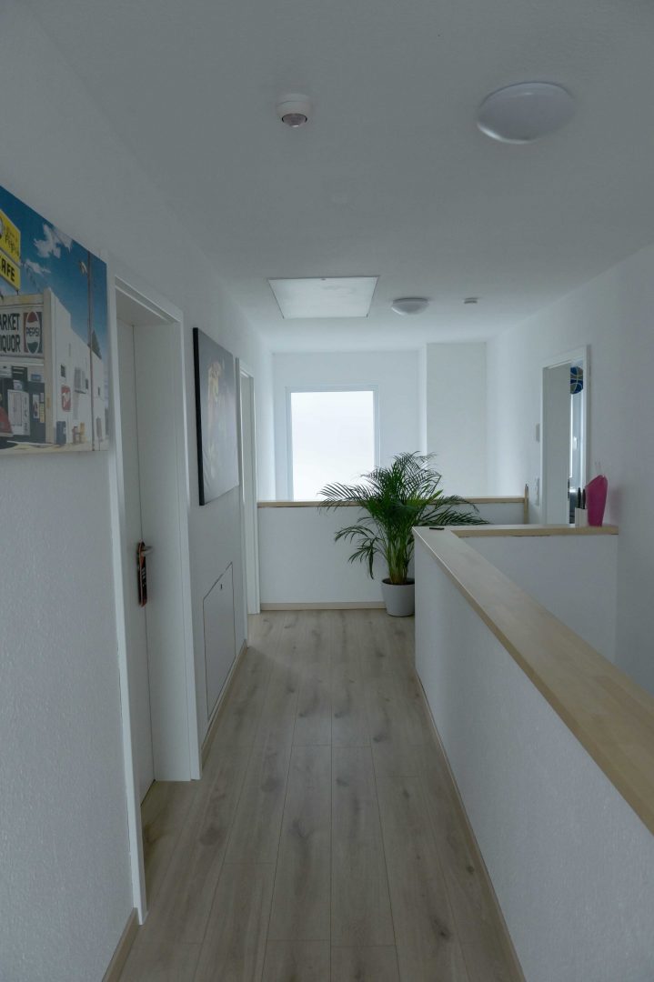 Flurbereich als ruhige Verbindung zwischen den Räumen