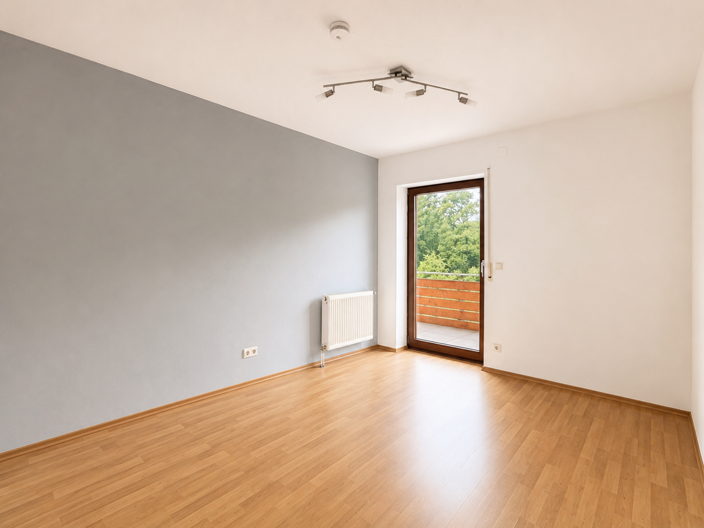 Weiteres Zimmer mit Balkonzugang