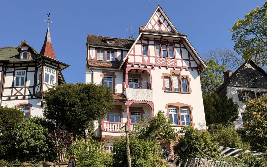 Denkmalgeschütztes Mehrfamilienhaus mit Altstadtblick – historischer Charme in zentraler Lage
